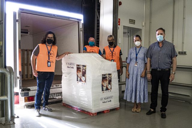 MARNYS dona 800 litros de leche para la campaña solidaria ´Píntale un bigote de leche´ - 1, Foto 1