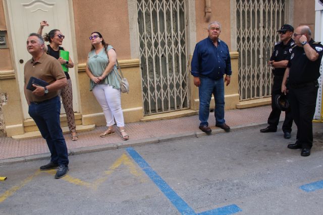 Las calles Pilar y Don José María permanecerán cerradas al tráfico al menos una semana más hasta que no se garantice la seguridad de conductores y viandantes, Foto 6