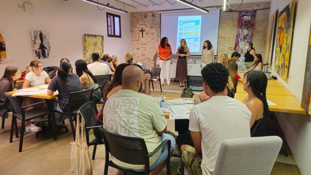 Monitores de las Escuelas de Verano Municipales reciben formación sobre manipulación de alimentos - 2, Foto 2