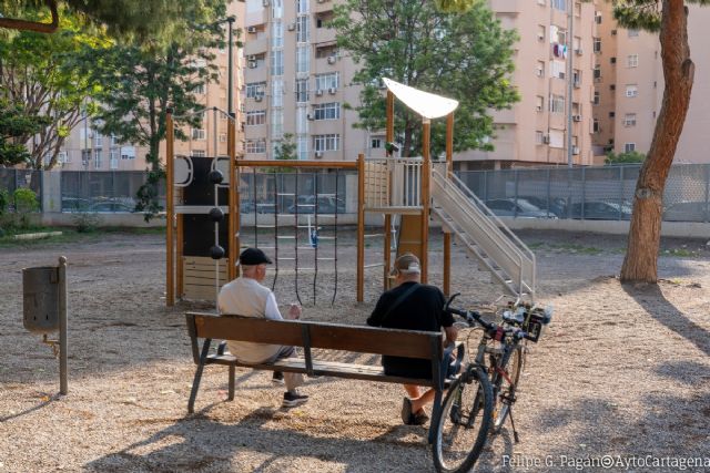 Comienza la renovación de columpios en una veintena de parques infantiles de Cartagena - 1, Foto 1