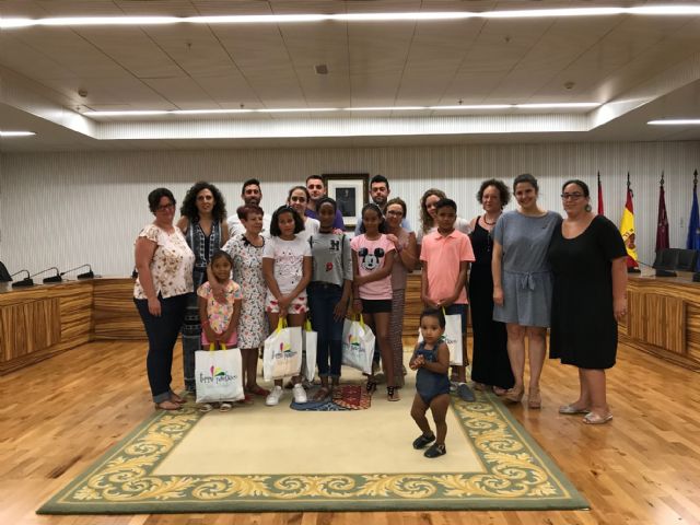 Recepción en el Ayuntamiento a los niños saharauis y sus familias de acogida 2019 - 3, Foto 3