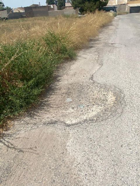 El PP propone la mejora del acceso a los barrios de La Estación, Olímpico y Las Peras por el avanzado deterioro y hundimiento de la carretera principal, Foto 7