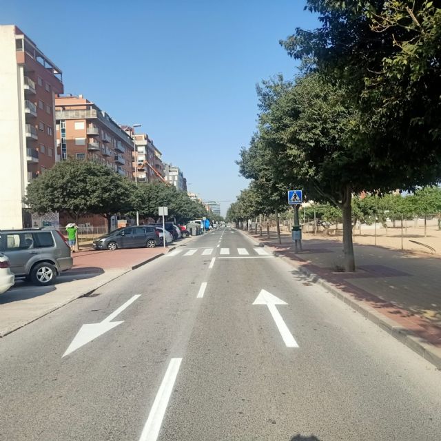 El Proyecto Recupera incrementa la seguridad vial en Santiago el Mayor con el repintado de las marcas viales - 2, Foto 2