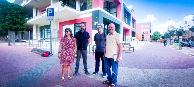 IU-Verdes y La Intersindical critican el severo estado caótico de la gestión sufrida por los recortes presupuestarios de la Biblioteca Regional - 3, Foto 3