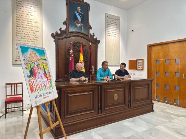 Regresan los actos en honor a la Patrona de Lorca, Santa María la Real de las Huertas, con el gran estreno del manto elaborado con el traje del torero lorquino Pepín Jiménez - 1, Foto 1