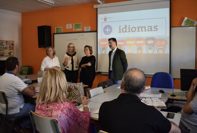 La Región estrena este curso nivel C2 de inglés y francés con 400 alumnos en la Escuela Oficial de Idiomas - 1, Foto 1