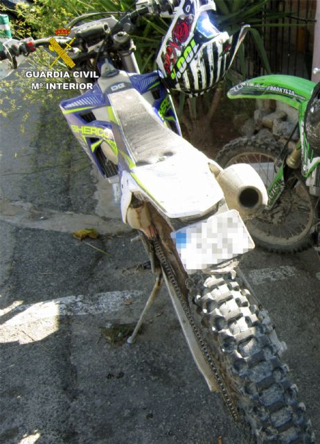 La Guardia Civil controla la circulación de motocicletas y otros vehículos por el medio natural - 3, Foto 3