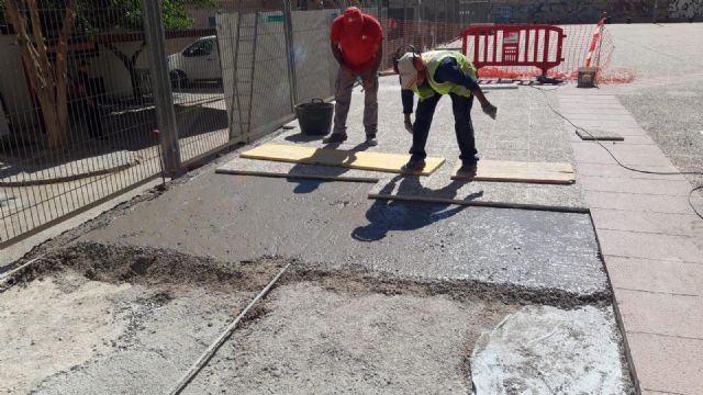 La renovación de la zona peatonal aledaña al centro de salud de San Andrés permitirá el paso de los vehículos de emergencias - 2, Foto 2