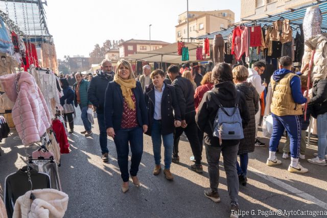 El Ayuntamiento regulará el comercio de ropa de segunda mano en su apuesta por la economía circular y el desarrollo sostenible - 1, Foto 1