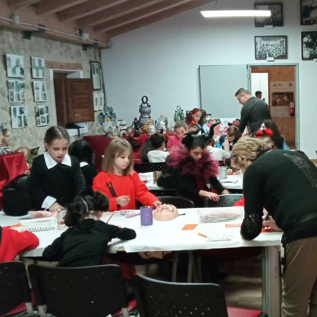 La Casa del Artesano de Lorca acoge un taller infantil con motivo de la llegada de Halloween - 2, Foto 2