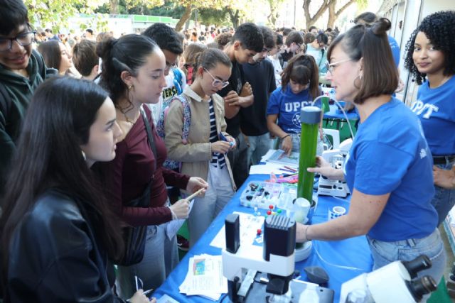 Más de medio centenar de talleres muestran en la SeCyT cómo resuelve retos reales la UPCT Más de medio centenar de talleres muestran en la SeCyT cómo resuelve retos reales la UPCT
