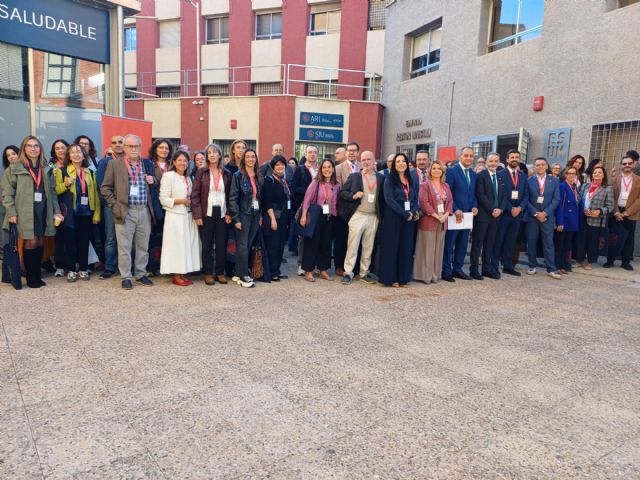 La Región de Murcia aborda la inteligencia artificial y la transferencia de conocimiento como retos de la formación doctoral La Región de Murcia aborda la inteligencia artificial y la transferencia de conocimiento como retos de la formación doctoral