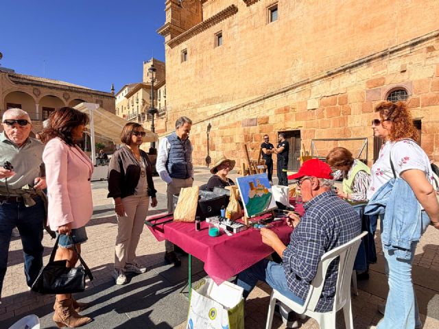 Jornada con los mayores en la plaza de España Jornada con los mayores en la plaza de España