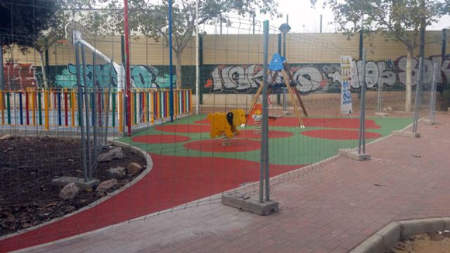 El Ayuntamiento mejora y amplía la zona infantil del Castillo de Olite - 1, Foto 1