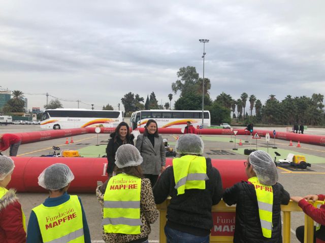 La Caravana de Educación Vial enseñará a 1.000 escolares a identificar situaciones de riesgo en la vía pública y en el hogar - 3, Foto 3