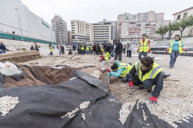 El grupo de investigación de arqueología medieval de la Universidad de Murcia ya trabaja en el yacimiento de San Esteban - 2, Foto 2