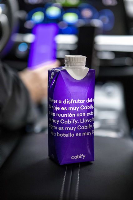 Cabify vuelve a regalar botellas de agua a sus usuarios - 2, Foto 2