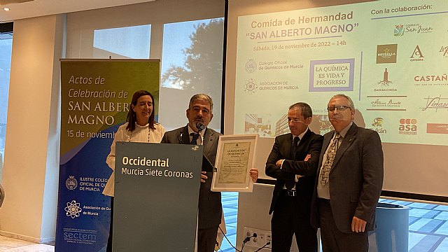 Los profesionales de la química distinguen el día de su patrón a colegiados, asociados y empresas - 1, Foto 1