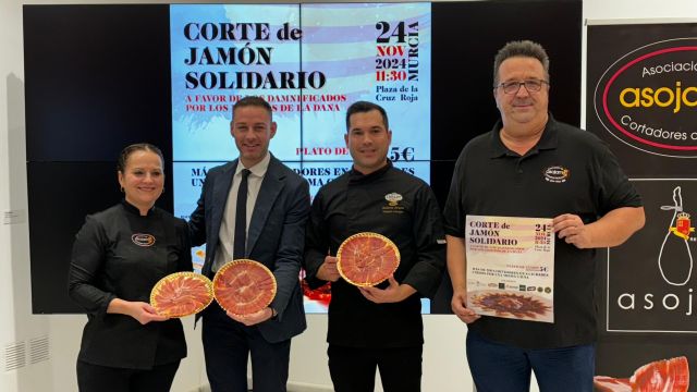 Murcia acoge un evento solidario con 50 cortadores de jamón en apoyo a los afectados por la DANA - 1, Foto 1