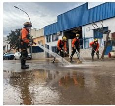 Bomberos forestales y voluntarios de la Región suman 22 días de ayuda a los a damnificados de la Dana - 1, Foto 1