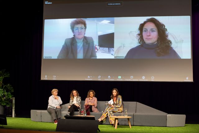 El fútbol femenino reivindica su lugar: comienza el primer congreso internacional - 2, Foto 2