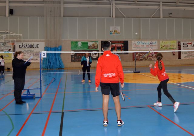 El pabellón 'Mireia Belmonte', escenario de una jornada escolar de bádminton - 4, Foto 4