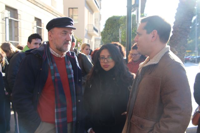 IU-Verdes acusa al Gobierno de López Miras de connivencia en el mantenimiento de la precariedad de las trabajadoras de la limpieza de la CARM - 1, Foto 1