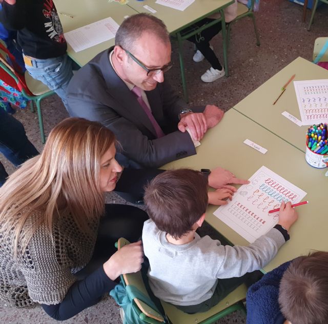 Educación impulsa la escolarización del primer ciclo de Infantil con su implantación progresiva en centros públicos - 1, Foto 1