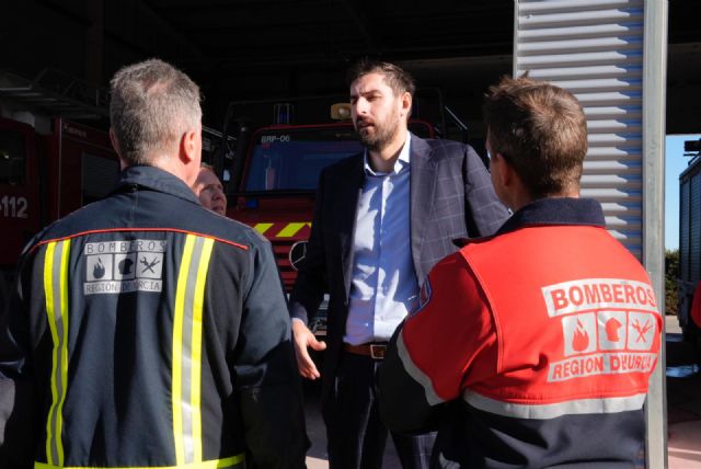 Antelo apuesta por seguir dotando a los equipos de emergencias, seguridad ciudadana y protección civil en la inauguración del parque de bomberos de Mula - 2, Foto 2