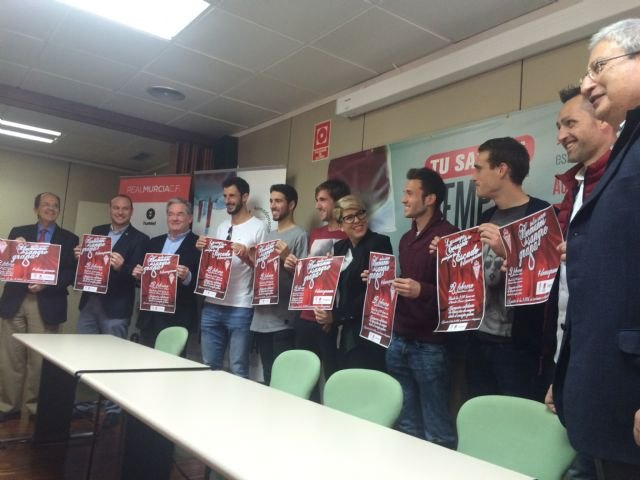 La Comunidad, el Real Murcia y la Federación de Peñas Murcianistas organizan un acto de donación de sangre con motivo del partido contra el Cádiz - 2, Foto 2