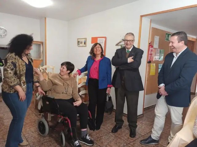 El alcalde de Mula acude a la inauguración de la vivienda para personas con discapacidad intelectual de Intedis - 1, Foto 1