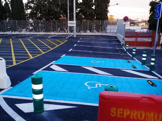 El campo de fútbol de Cabezo de Torres estrena accesos y aparcamiento, a lo que se une el nuevo pavimento en la calle de la Rambla, con una inversión de medio millón de euros - 2, Foto 2