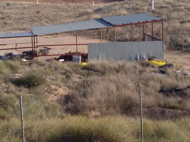 Iu verdes demanda el desmantelamiento y limpieza de la antigua planta de basuras - 3, Foto 3