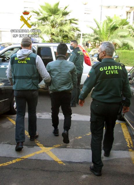 La Guardia Civil detiene a un ciudadano ecuatoriano fugado de su país por una agresión sexual - 1, Foto 1