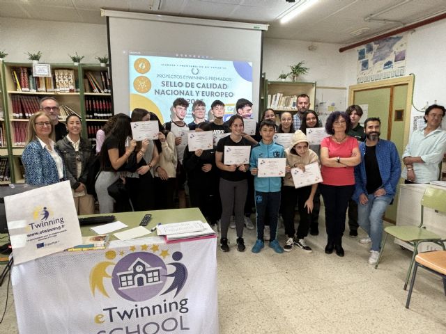 El IES Carlos III celebra la entrega de diplomas por sus proyectos eTwinning - 2, Foto 2