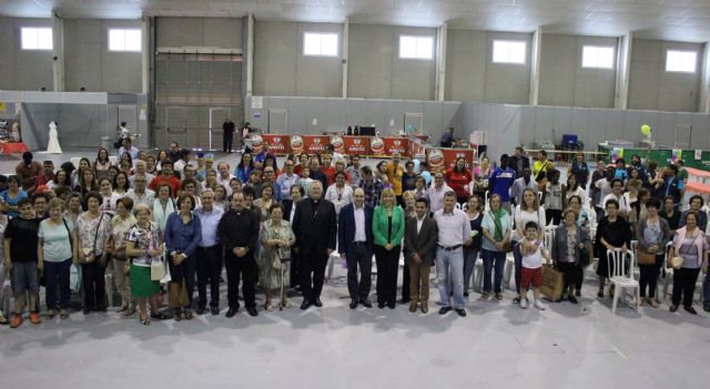 Cáritas da a conocer su labor y la de otras instituciones y movimientos diocesanos en la feria de la familia - 1, Foto 1