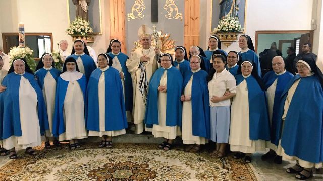 Mons. Rodríguez Carballo preside la profesión solemne de tres concepcionistas - 2, Foto 2