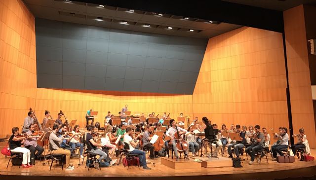 El Auditorio Víctor Villegas acoge mañana el concierto del violonchelista murciano Lorenzo Meseguer junto a la Sinfónica de la Región - 1, Foto 1