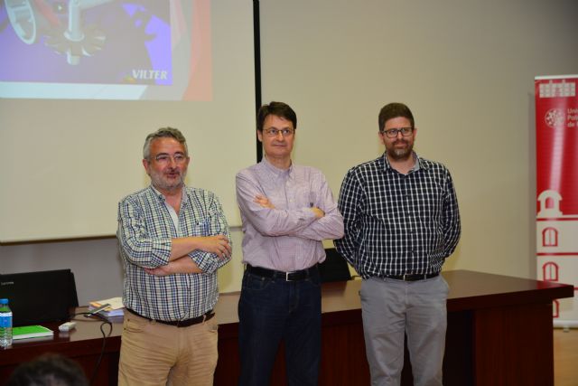 El Colegio Ingenieros Industriales y la ETSII forman en diseño de instalaciones de climatización a setenta estudiantes - 1, Foto 1