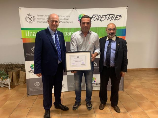 Los ayuntamientos de Peñíscola , Morella y la pobla de Benifassá reciben el diploma de honor del colegio oficial de ingenieros forestales - 1, Foto 1