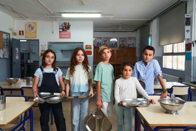 Al menos uno de cada tres niños en España está en riesgo de pobreza o exclusión social y lacomida en la escuela representa más del 50% de su ingesta energética - 1, Foto 1