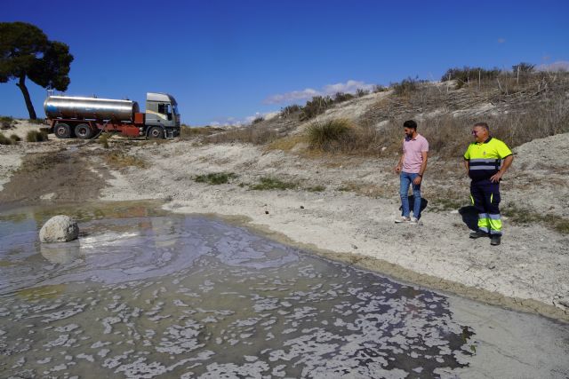 Agricultura ha llevado a cabo el llenado de balsas pluviales para reducir los daños de la fauna a los cultivos de la zona - 1, Foto 1