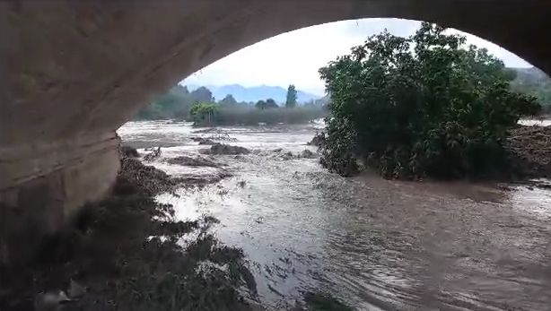 La CHS evalúa los efectos de la fuerte tromba de agua caída en la zona del río Argos - 1, Foto 1