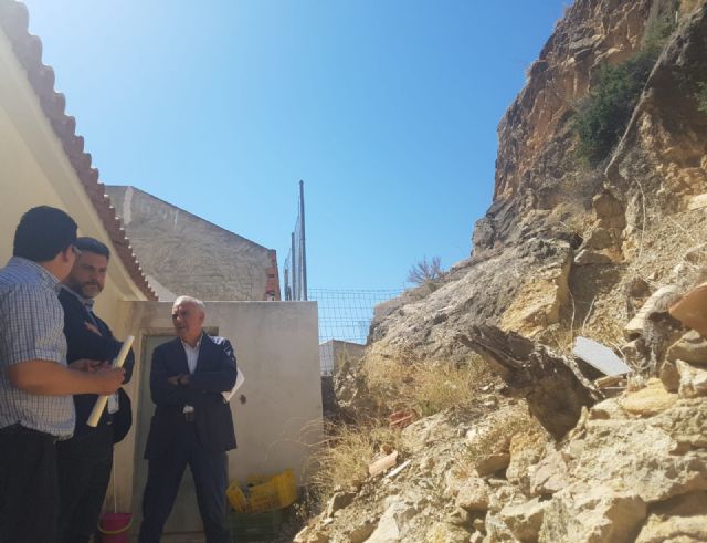 El PSOE exige actuaciones urgentes para proteger a las familias de Ojós, cuyas viviendas están amenazadas por desprendimientos de rocas y humedales - 3, Foto 3