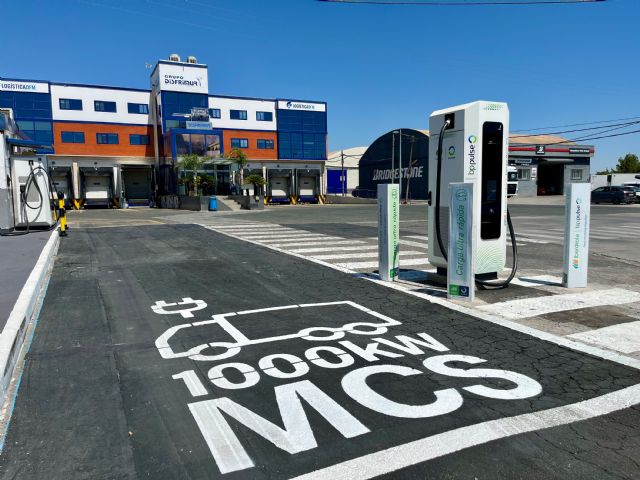 Ya en servicio en España el primer cargador MCS público para vehículos pesados del sur de Europa - 1, Foto 1