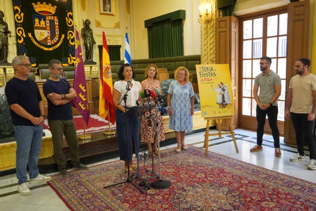 Presentado el cartel de la Feria y Fiestas de Jumilla que une tradición, actualidad y futuro en torno a la mujer jumillana - 2, Foto 2