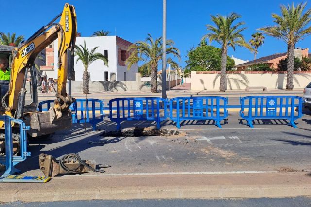 Reparación de un socavón en la Gran Vía de La Manga  - 1, Foto 1