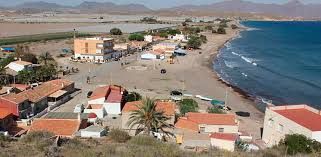 Una mujer y tres niños son rescatados de la playa de Puntas de Calnegre por socorristas del Plan Copla - 1, Foto 1