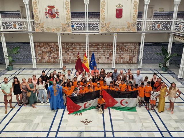 La Asamblea Regional de Murcia recibe a los menores saharauis del Programa “Vacaciones en Paz” La Asamblea Regional de Murcia recibe a los menores saharauis del Programa “Vacaciones en Paz”