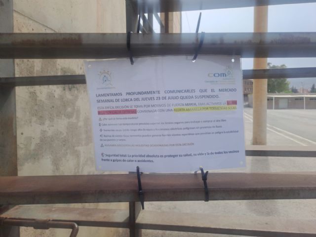 El Ayuntamiento de Lorca defiende la suspensión del mercado por el aviso rojo y acusa al PSOE de generar una falsa polémica El Ayuntamiento de Lorca defiende la suspensión del mercado por el aviso rojo y acusa al PSOE de generar una falsa polémica